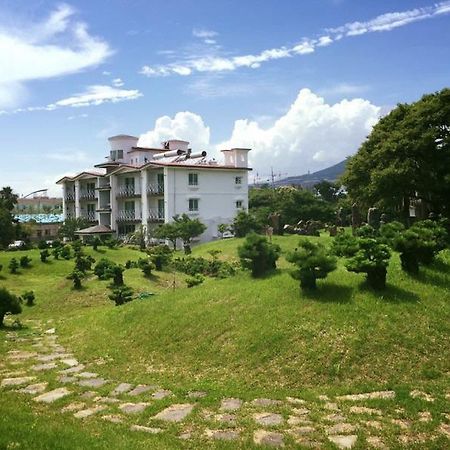 Jeju Land Pension Seogwipo Exterior photo